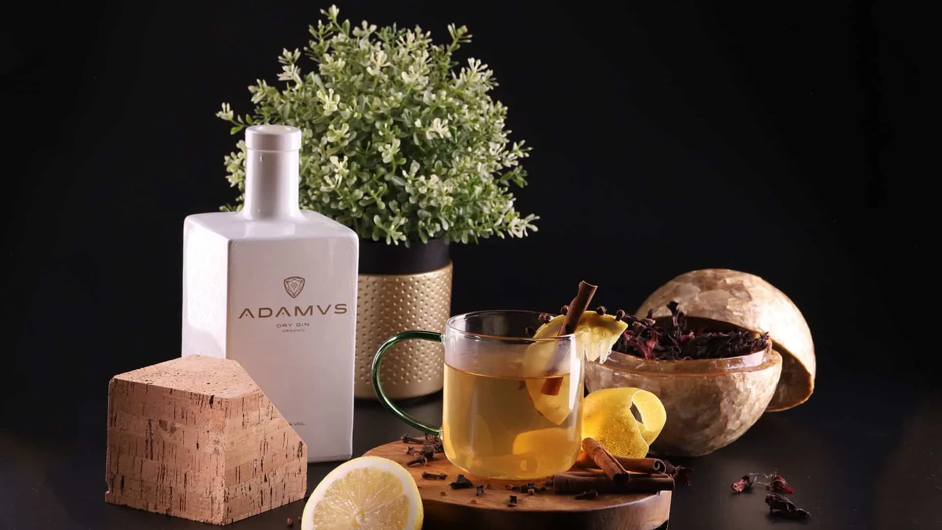 Adamus Gin Cocktail